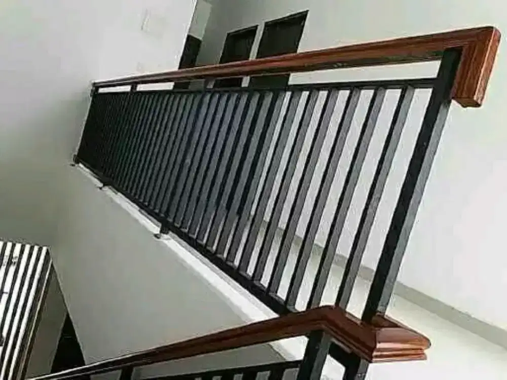 Reling tangga mini malis