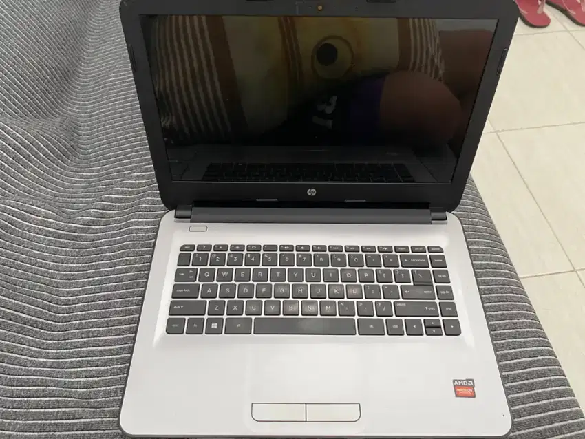HP notebook 14-an002AX