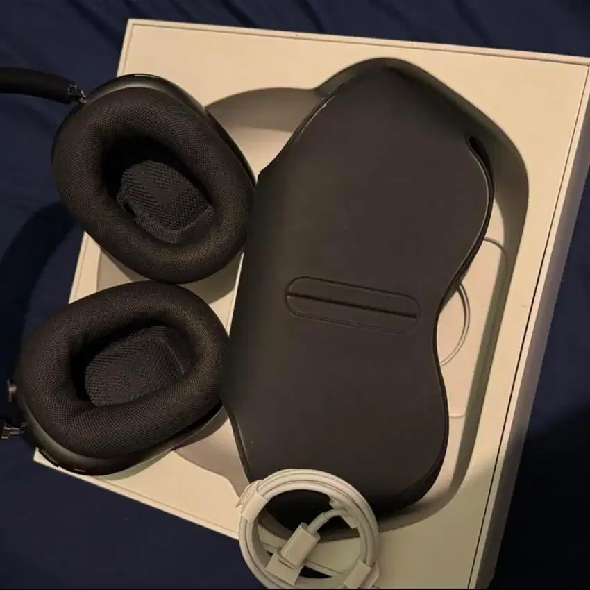 AirPods Max with Smart Case 2022 Gen 1