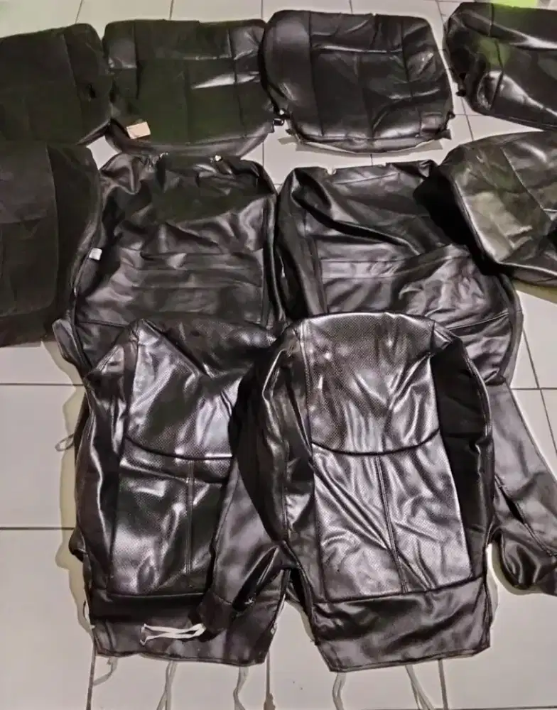Sarung jok Toyota rush tahun 2019