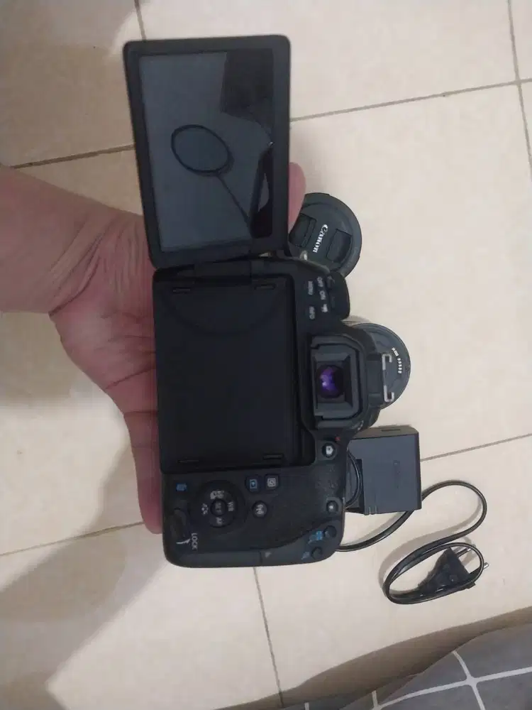 Canon EOS 77D DSLR Camera