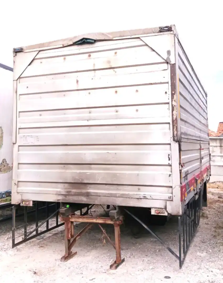 Murah wingbox Engkel 4x2 Hino ranger wing box ud truck Kuzer Quester