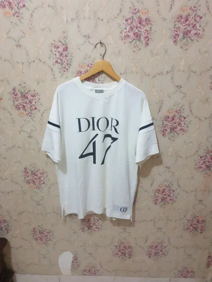 Mulus .authentic kaos .shirt dior size L fit xl