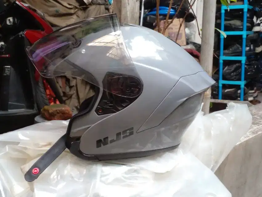 Helm njs kairoz size XL,mulus banget