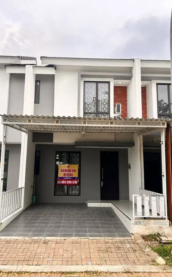 Dijual Rumah 2 lantai - Semi furnished