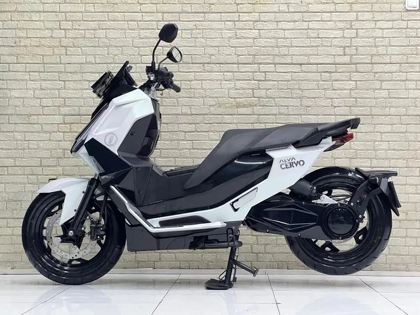 ODO 5RB GRESS MIRIP BARU‼️ MOTOR LISTRIK ALVA CERVO 2023 MULUS ODO 5RB