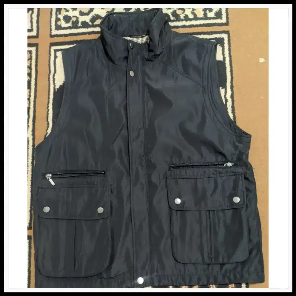 Vest Kargo Mancing Banyak Saku