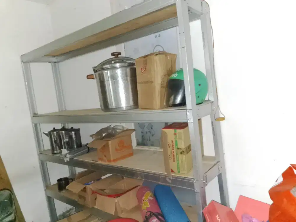 Dijual rak 4 tingkat bahan dr baja ringan