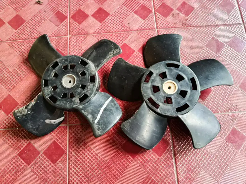 Daun kipas extra fan AC mobil