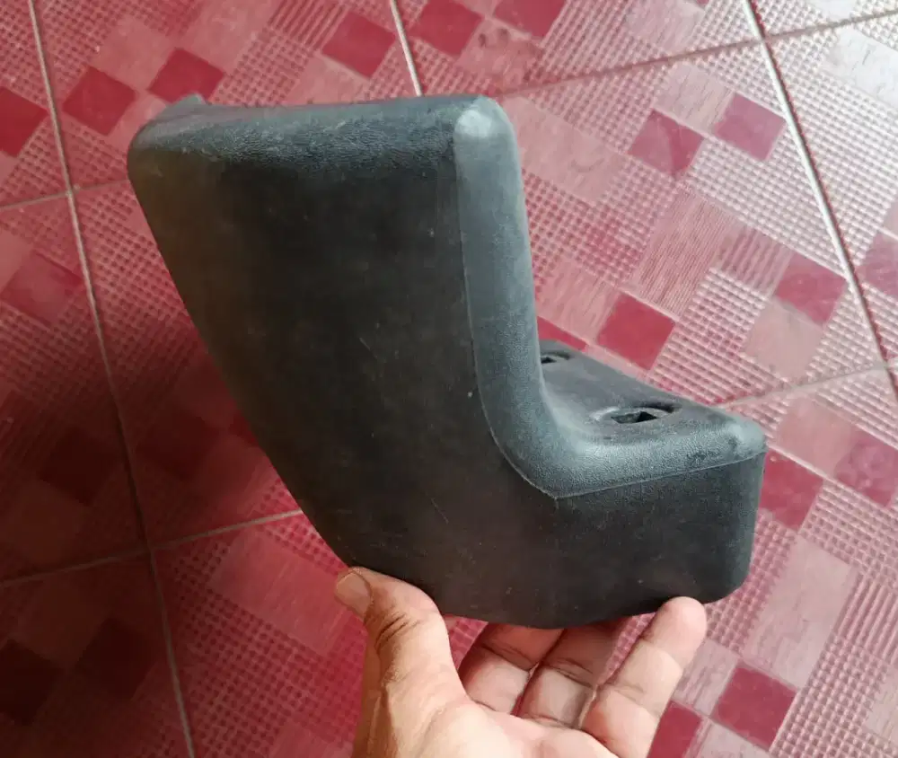 Tanduk belakang kanan kijang super 1998