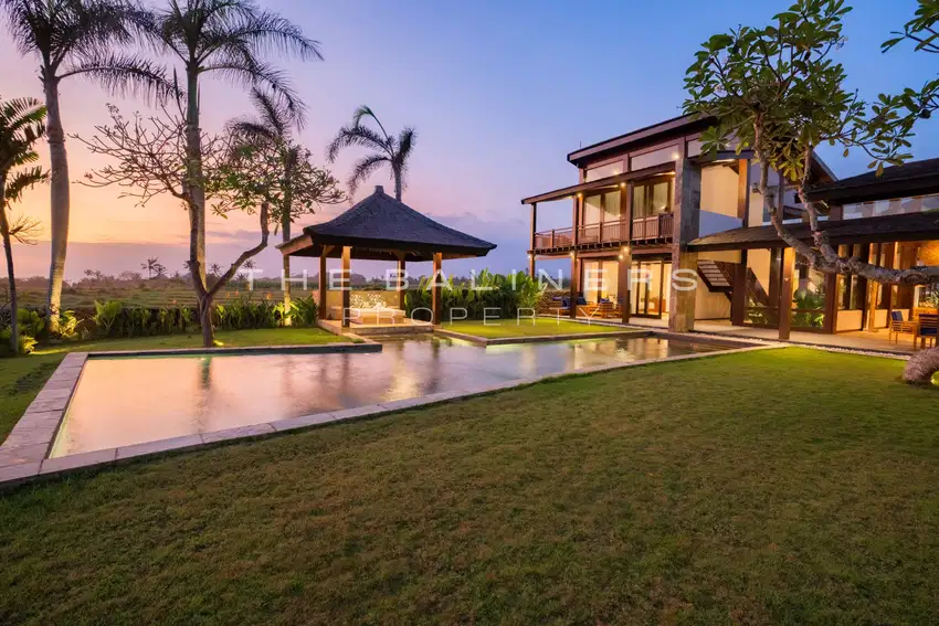 TWO LUXURIOUS VILLAS IN TABANAN WITH STUNNING VIEWS