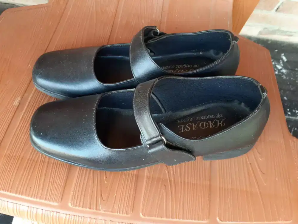 Sepatu Pantofel Wanita