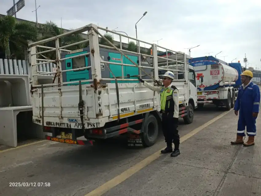 Rental CDD dari Surabaya tujuan Jakarta