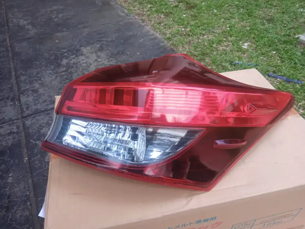 Stoplamp kanan yaris 2022