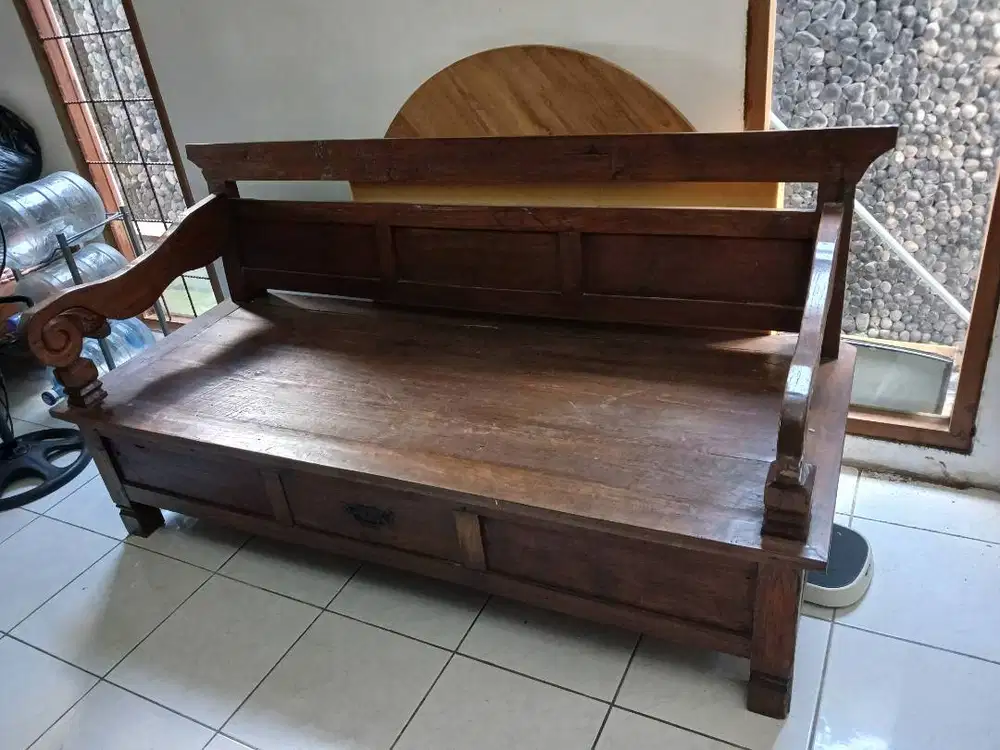 Sofa Kayu Jati 208 cm X 84 cm