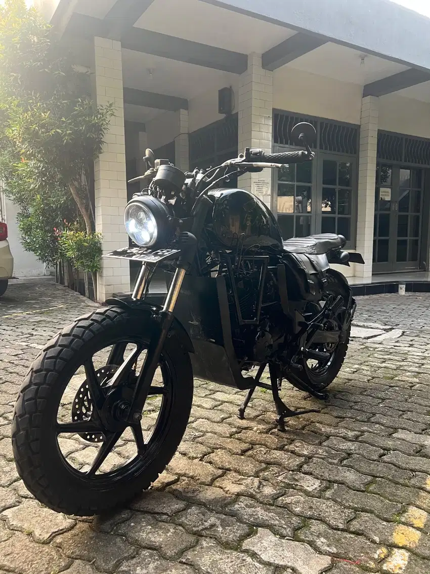 Motor Custom Scrambler Basic New Megapro Tahun 2012