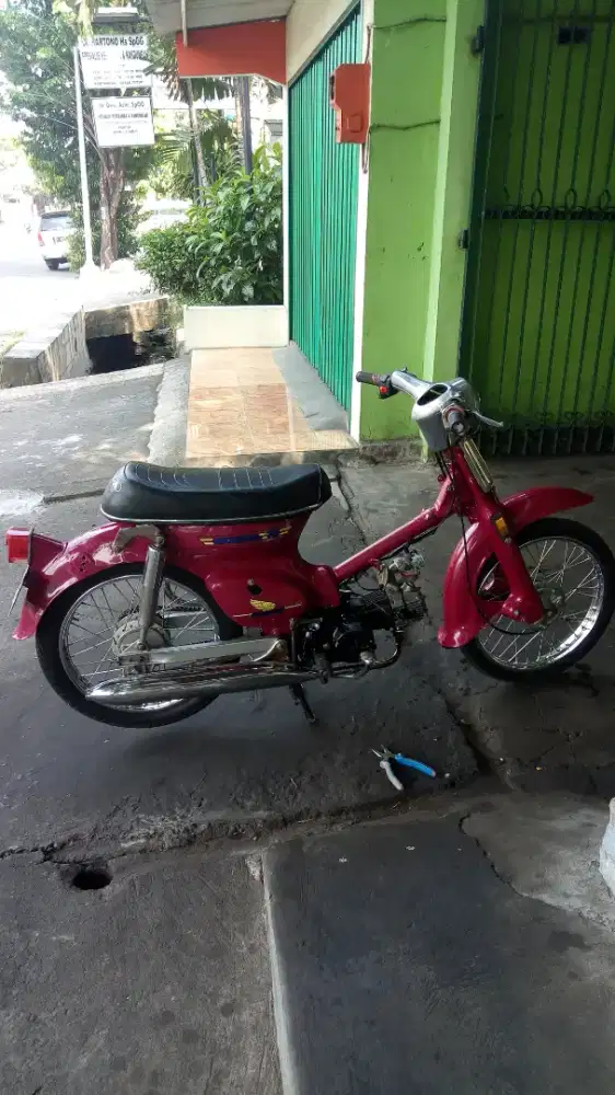 Honda C70 Tahun 1986