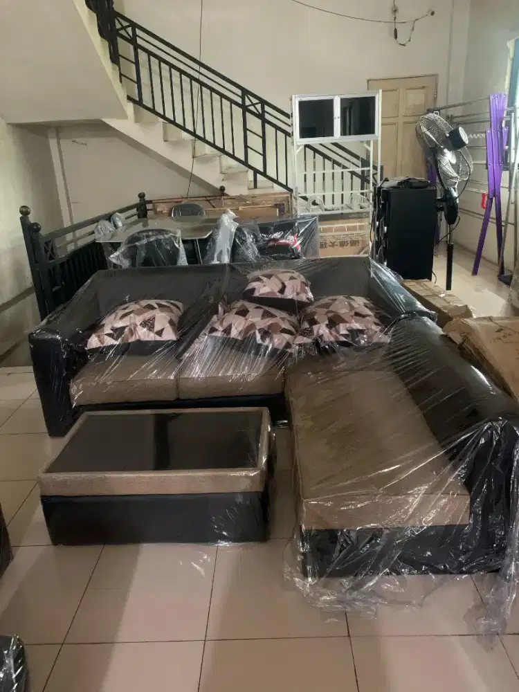 Sofa L putus coklat hitam