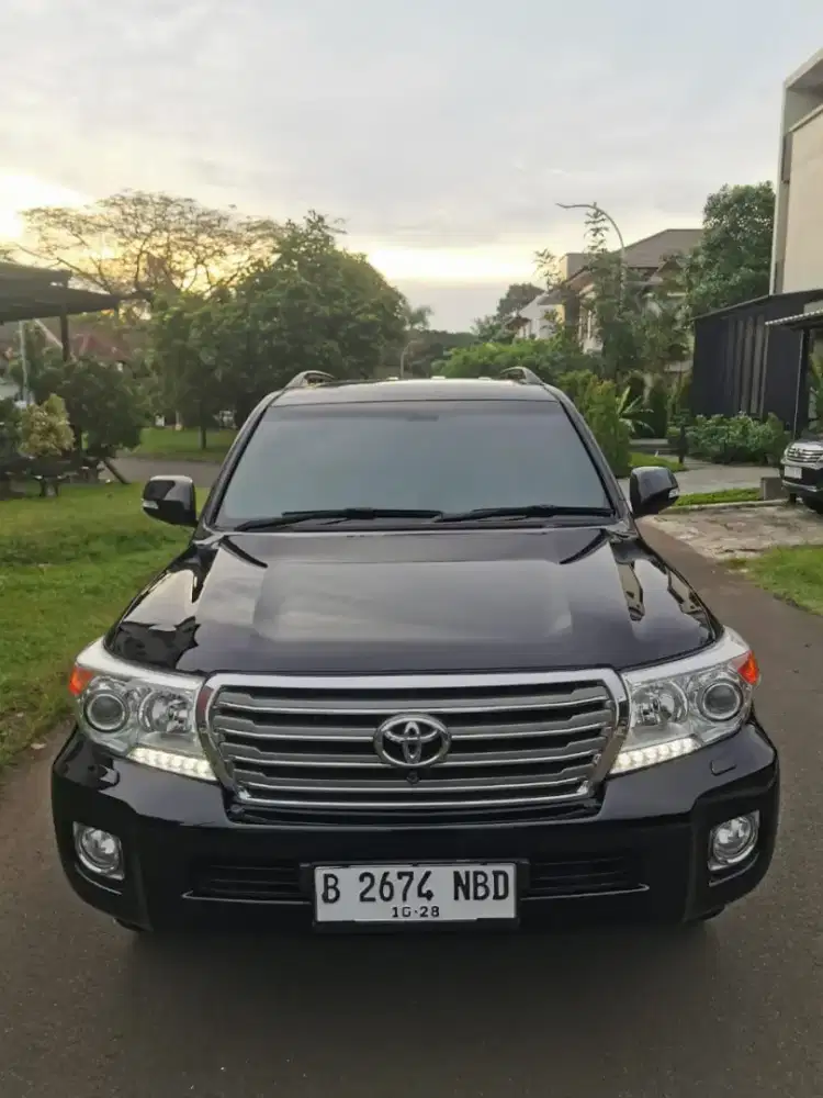 Toyota Land cruiser VX200 2013