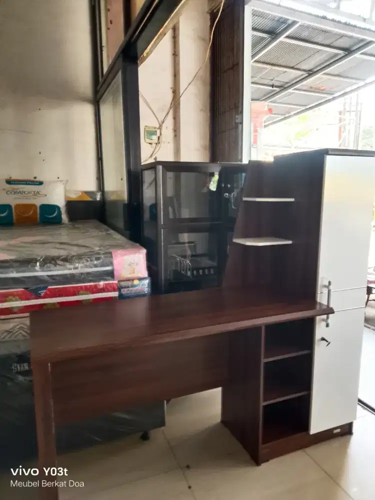 Meja belajar antares