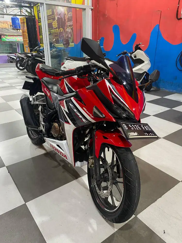JUAL HONDA CBR 150 TAHUN 2020 CASH KREDIT