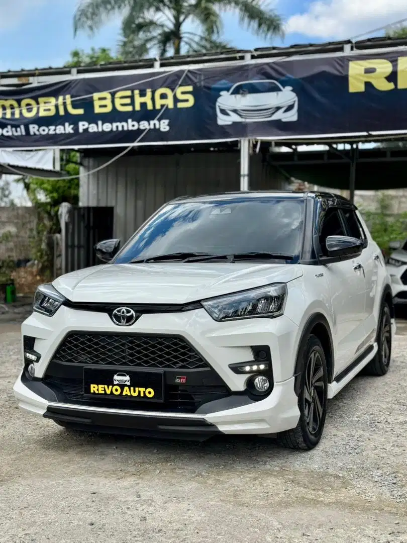 Raize GR TSS Two tone 2022 / 2023 at cvt automatic 1.0 turbo 2021