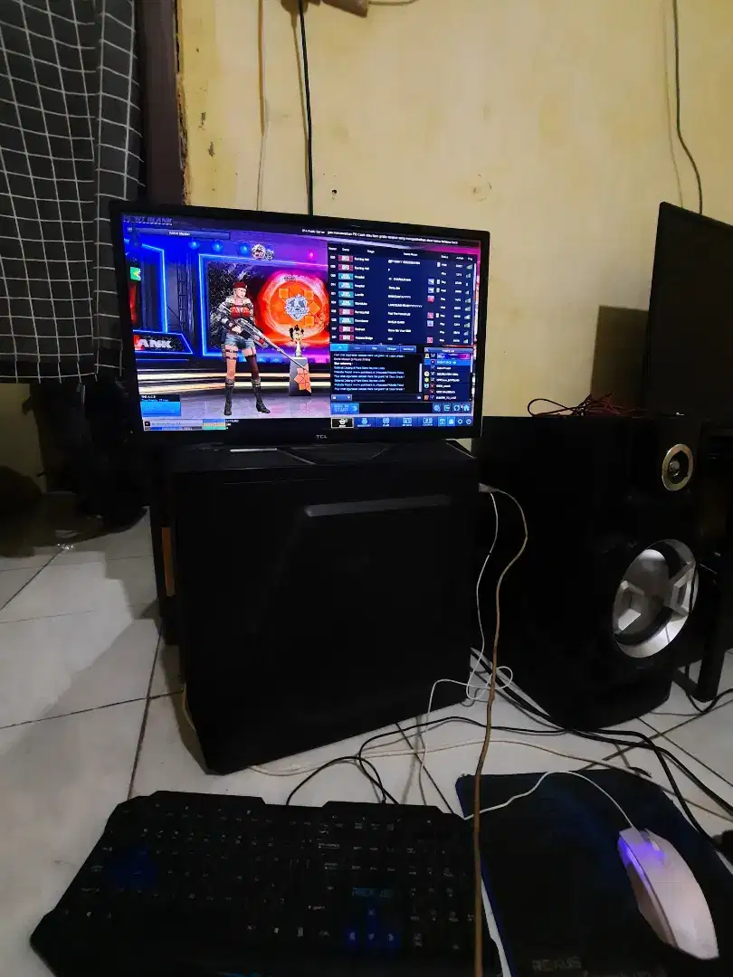 Cpu core i3 + keyboard dan mouse