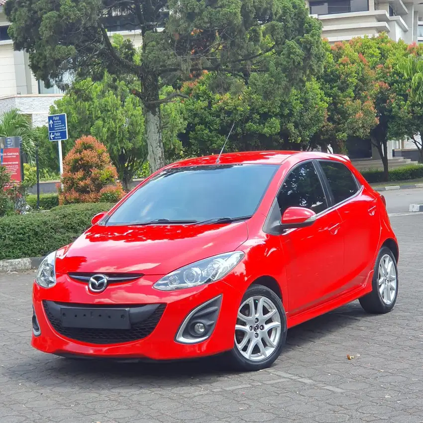 DP15JT MAZDA 2 R AT 2012 MERAH