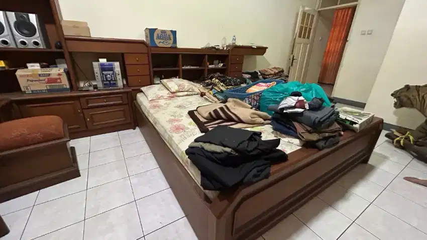 Meja rias dan dipan 1 set jati