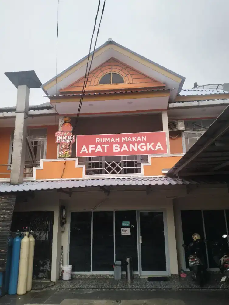 Dibutuhkan segera Waiter