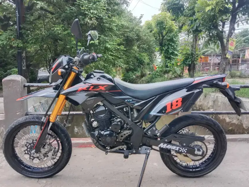 Kawasaki D tracker 150 th 2021 DP mulai 1 jt an