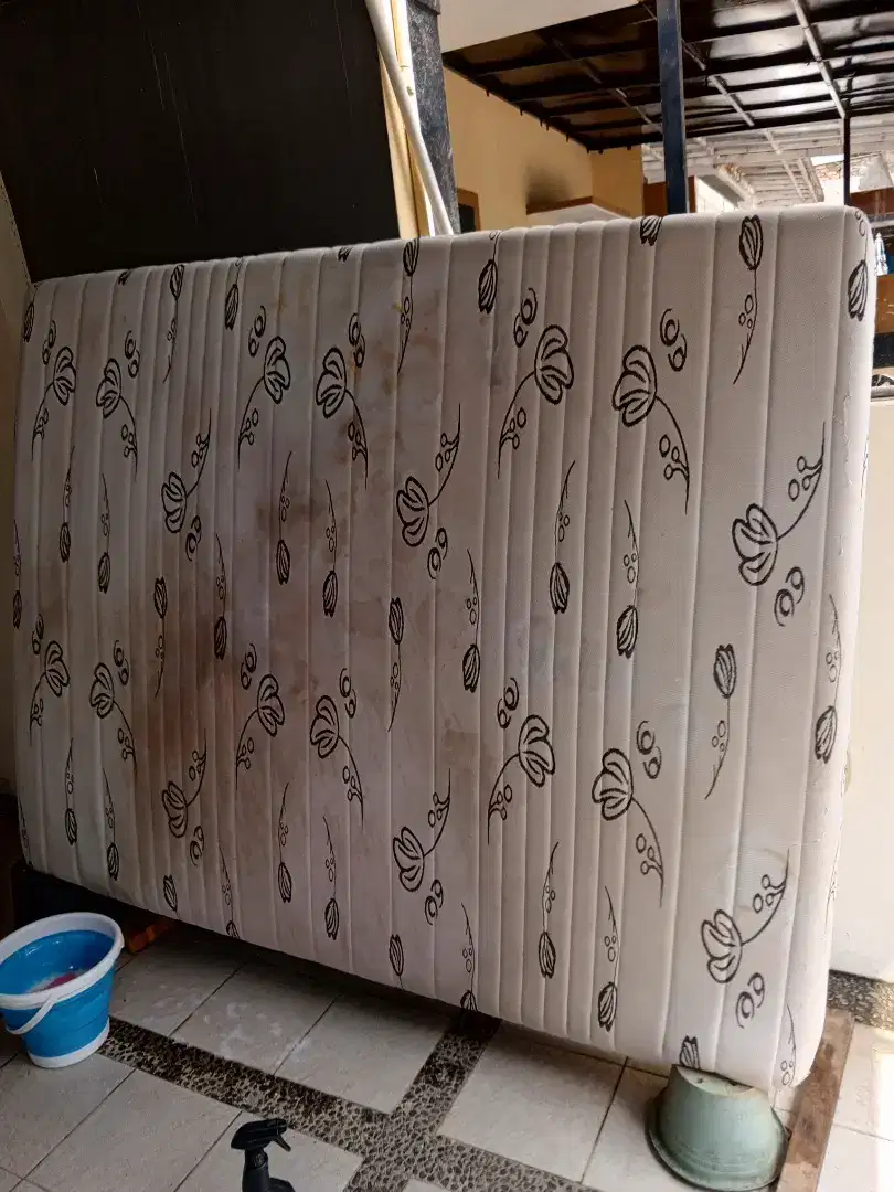 Jasa cuci kasur springbed sofa karpet jok mobil dll