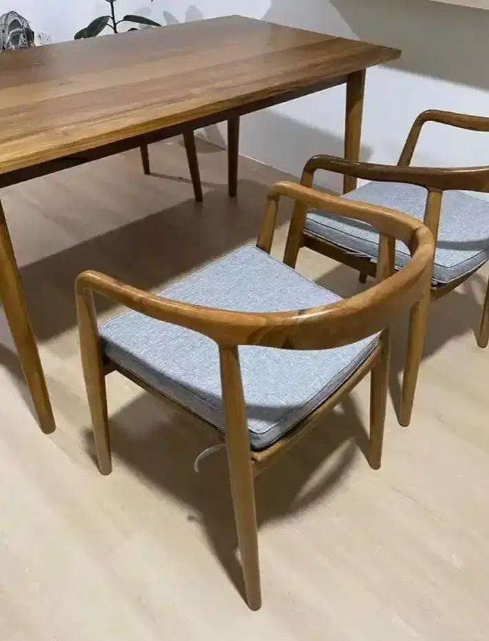 Meja Makan Kayu Jati Japandi