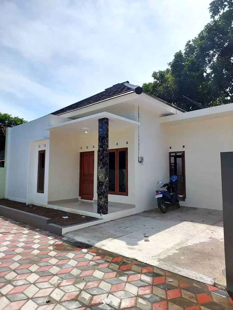 Rumah Baru Modern Minimalis di Tirtoadi