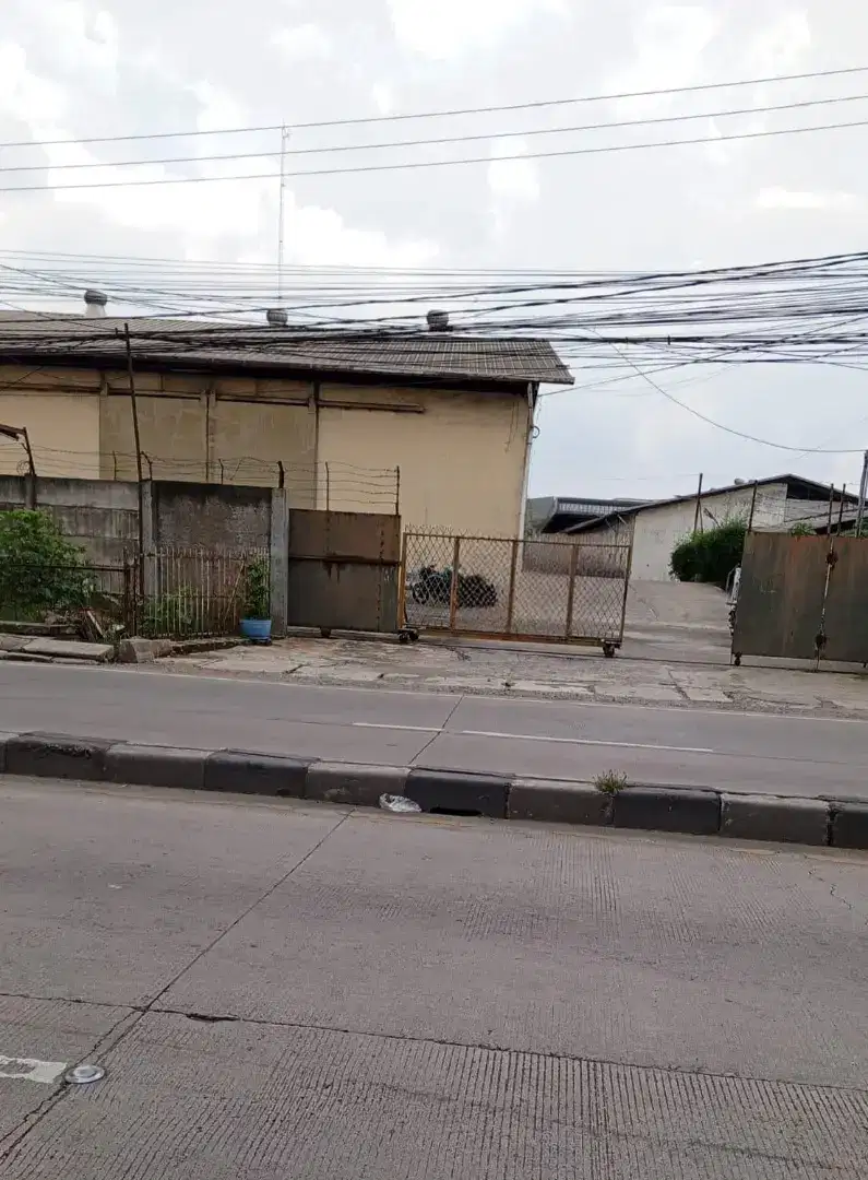 Sewa Gudang Ada Office di Tambun Selatan Pinggir jalan raya utama