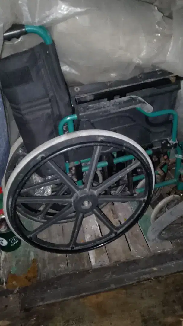 Kursi roda disabel