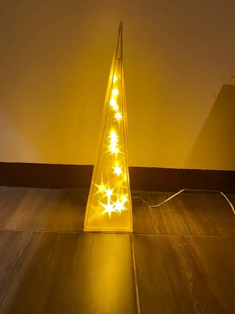 Lampu tidur model pohon natal