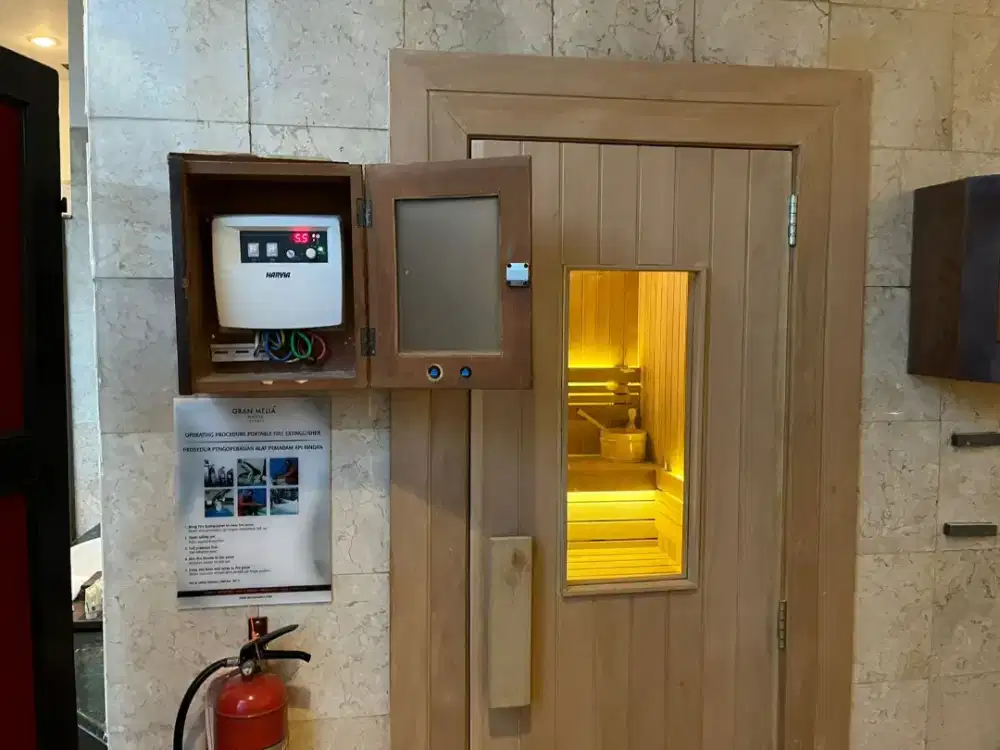 Ruang sauna steam whirpool