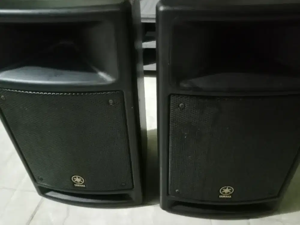 Speaker yamaha stagepass 300