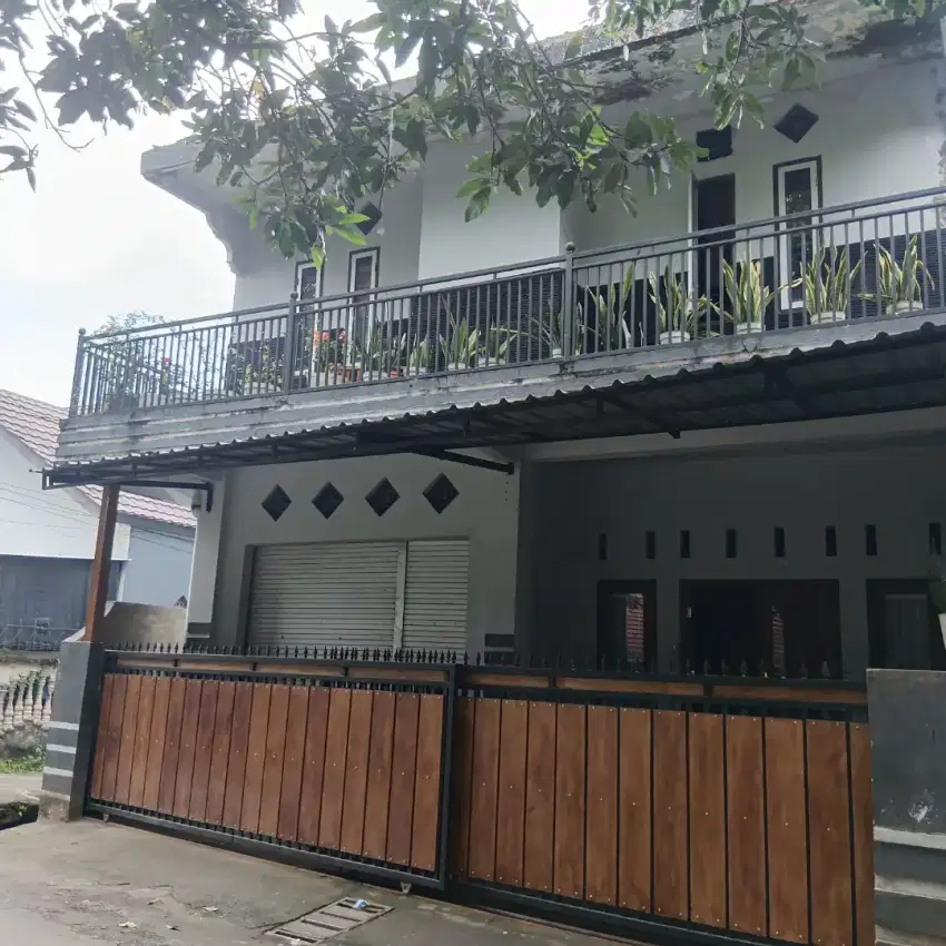 Dijual/dikontrakkan ,,,Rent/sale RUko (rumah toko)
