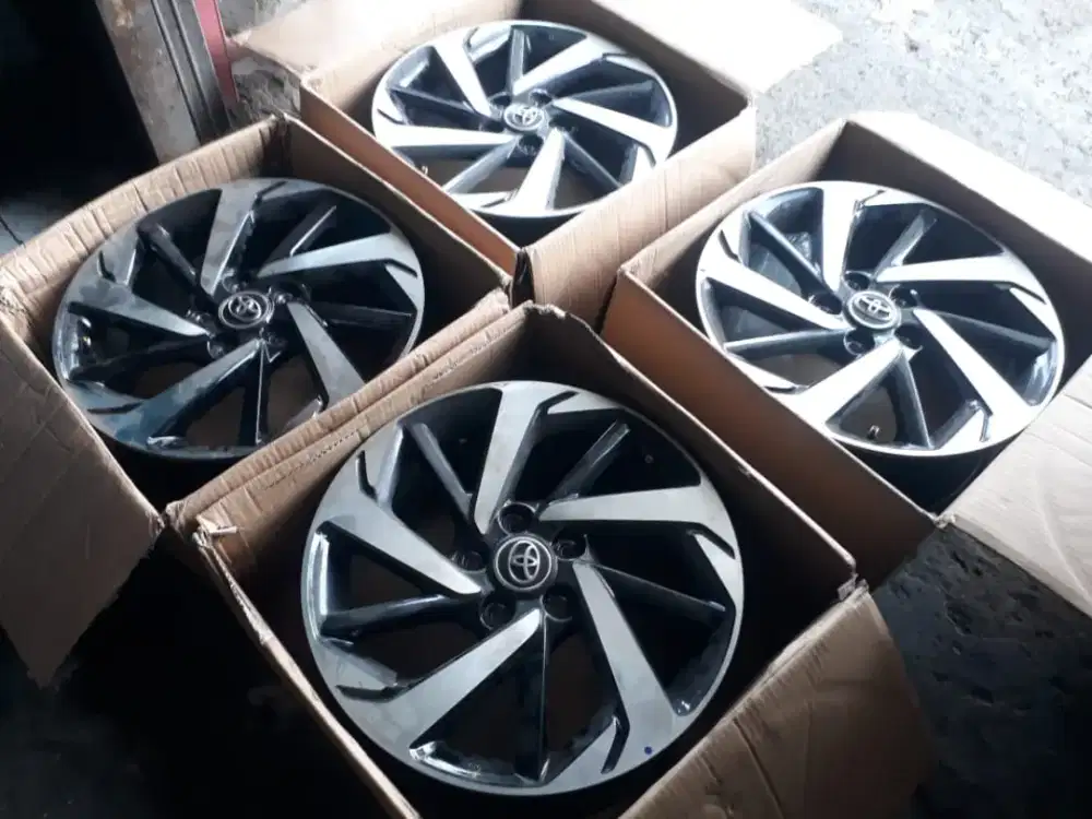 Velg Toyota New Rash TRD R.17 ori