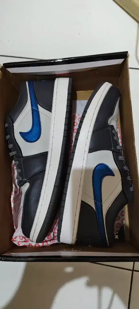 Jual az sepatu nike jordan Uk 44 tanpa dus box