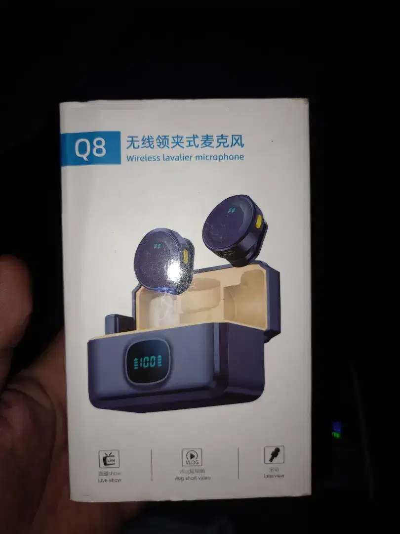 Q8 Wireless lavaller Microphone