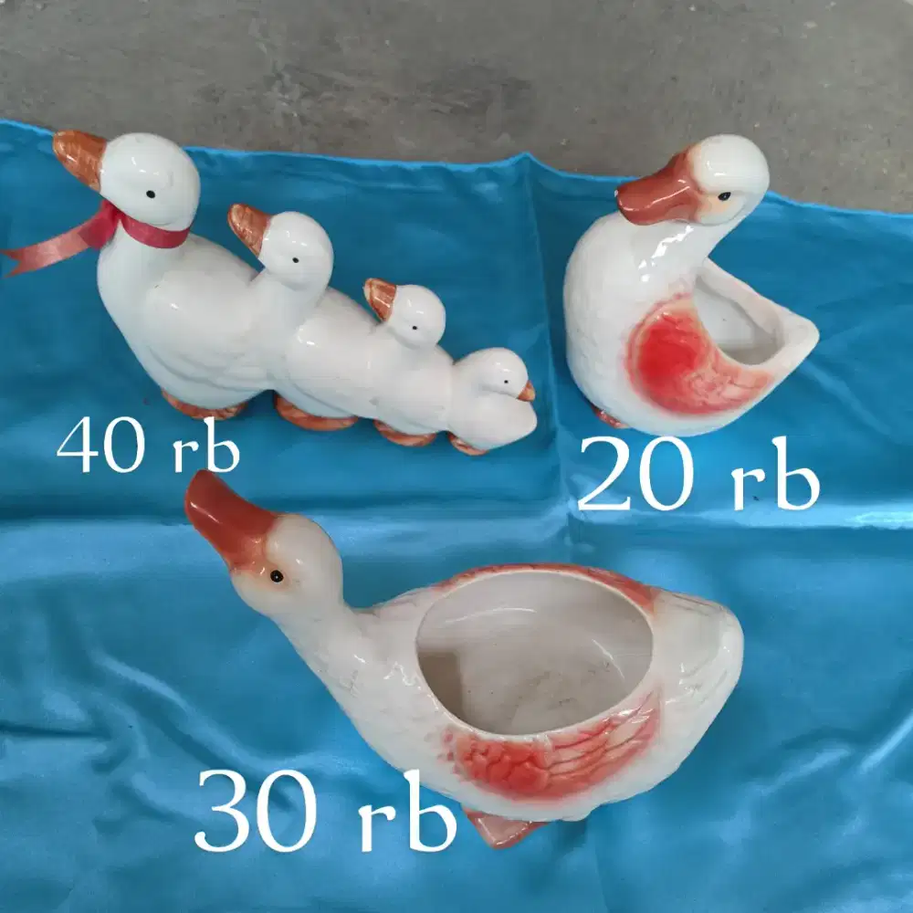 Benda Hiasan lemari hias