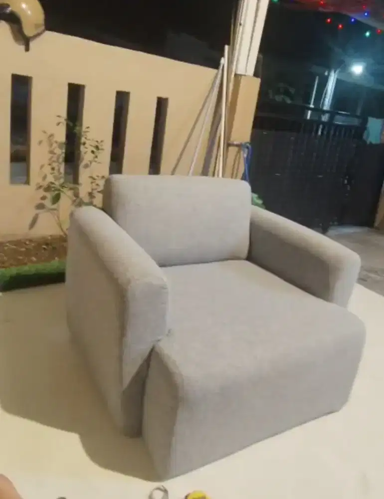 Service sofa dan costume