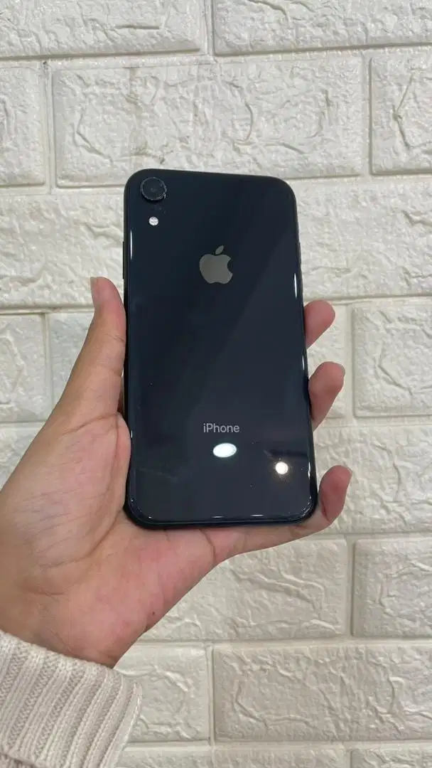 IPHONE XR SECOND