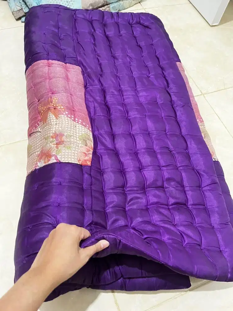 Matras + Selimut baru sekali pakai