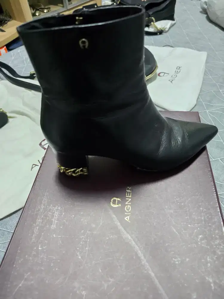 Sepatu Both AIGNER Type Elena Original