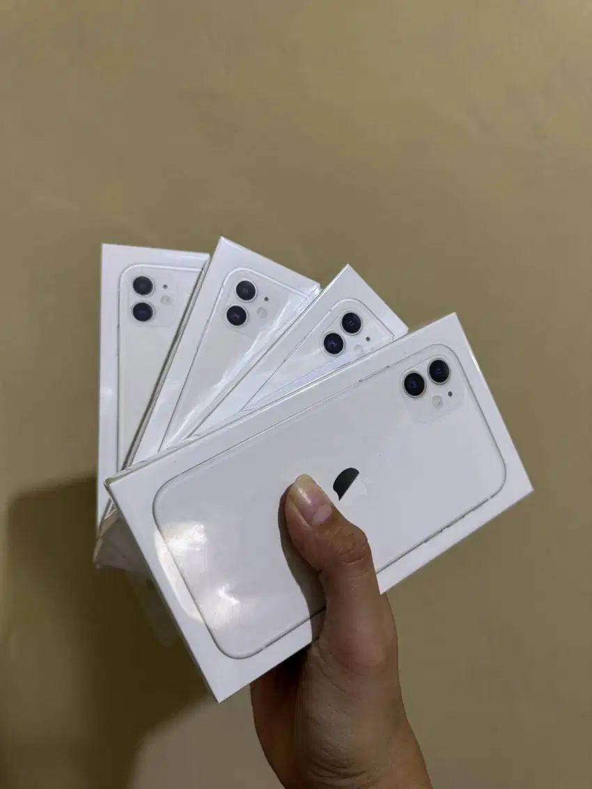 IPHONE 11 64GB wtb