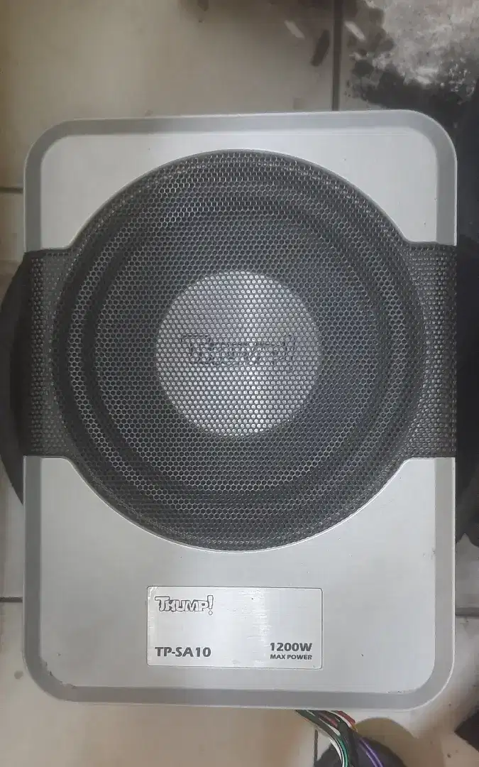 Dijual cepat subwoofer kolong 1200w